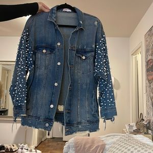 Jean jacket, for spring and sunsets. Size Small. Great condition
